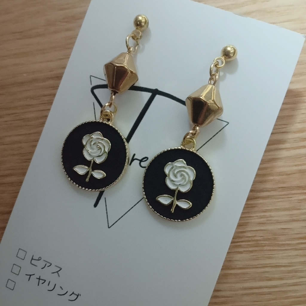 叶 イメージピアス、イヤリング