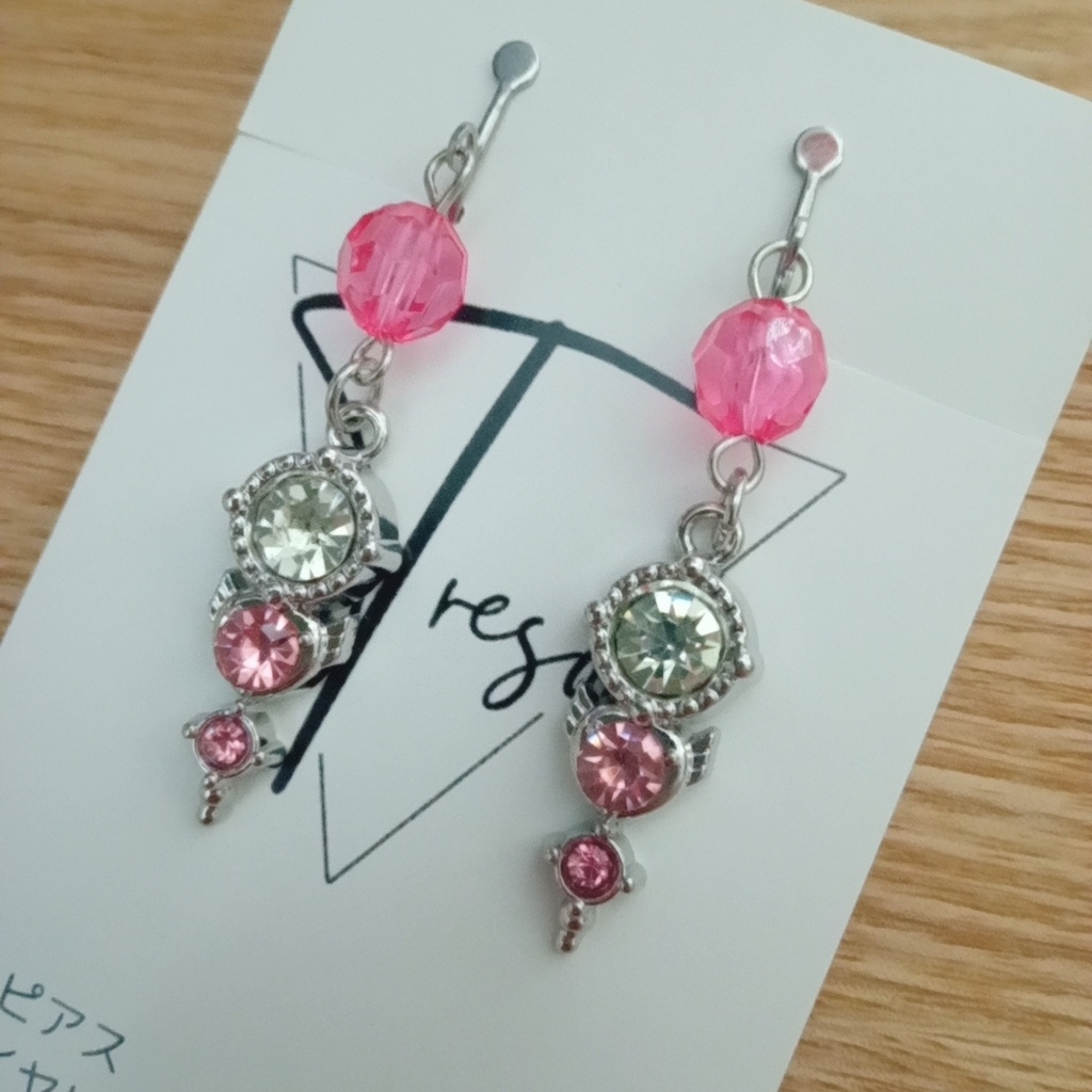 赤城ウェン イメージピアス、イヤリング