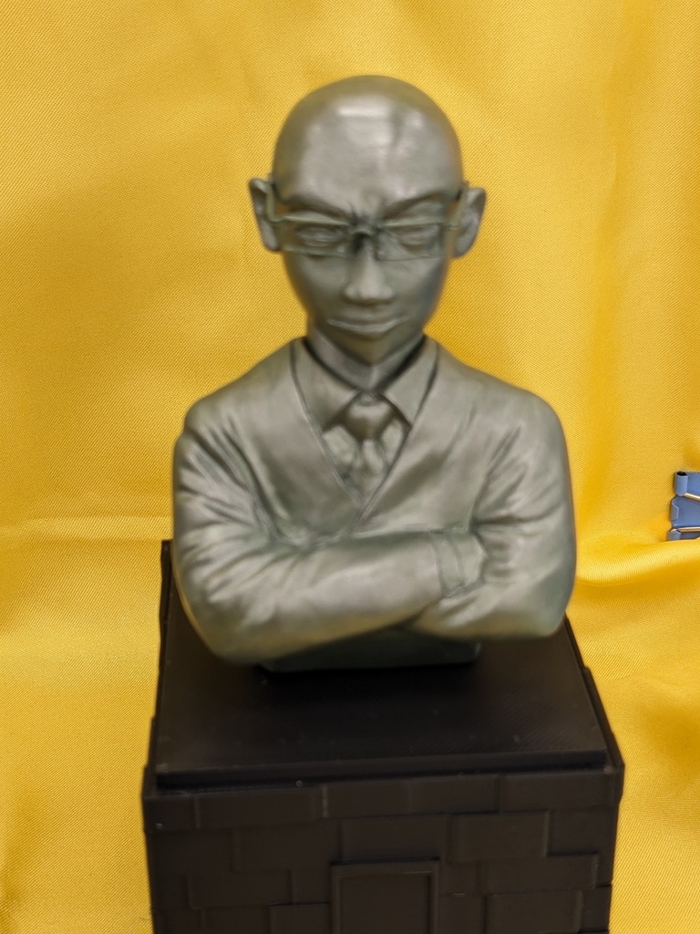 らあめん清流房創業者 芹沢達也像