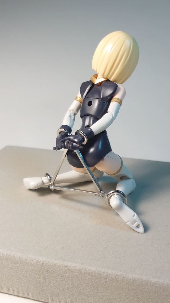 1/12 拘束具・三角形