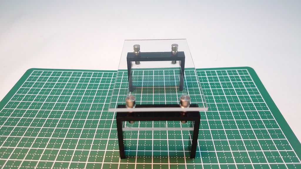 1/12 ガラス風テーブル