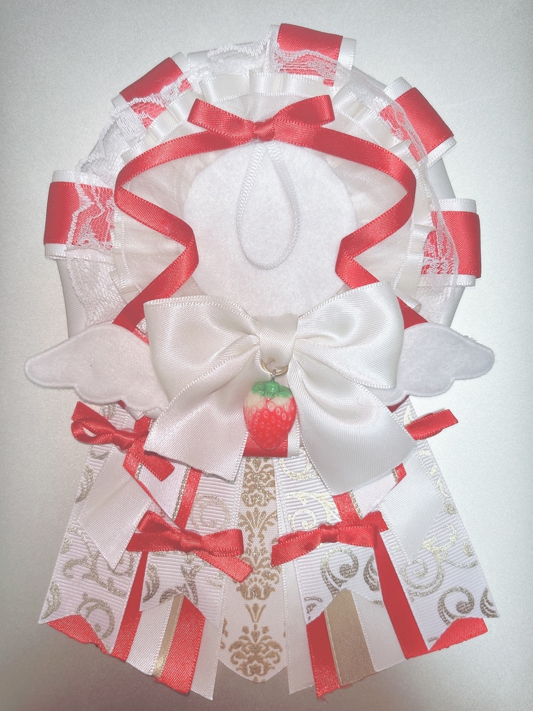 ショートケーキ風 痛ロゼット ロゼット 赤 白 缶バッジ