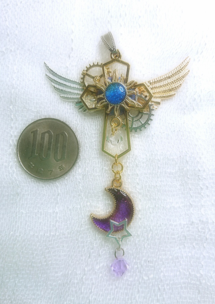 太陽と月のペンダントヘッド 羽十字架vr.