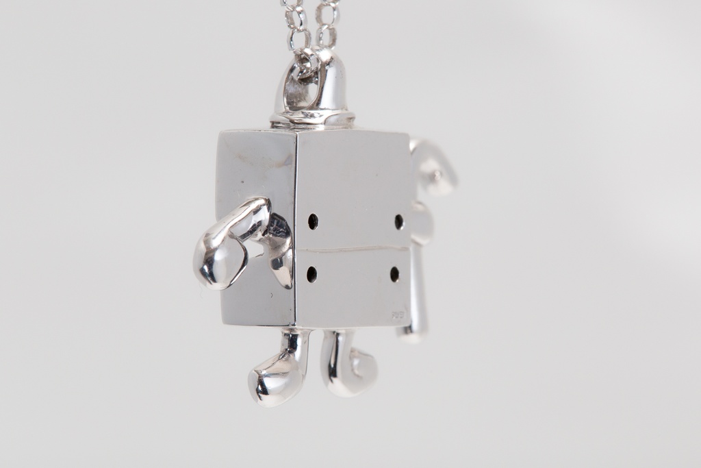 アイデアマンシルバーネックレス