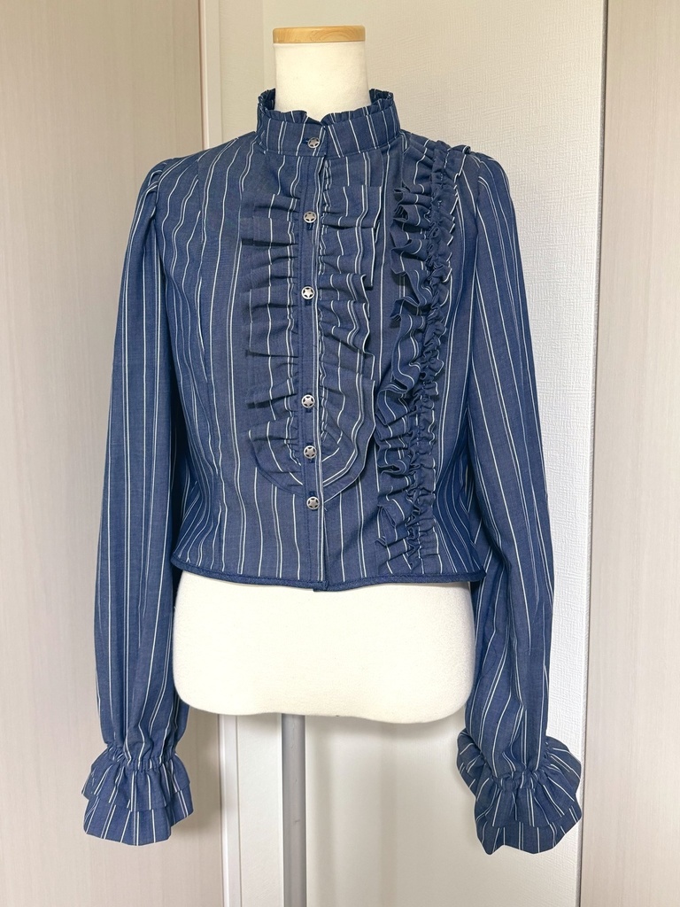 ストライプフリルシャツ