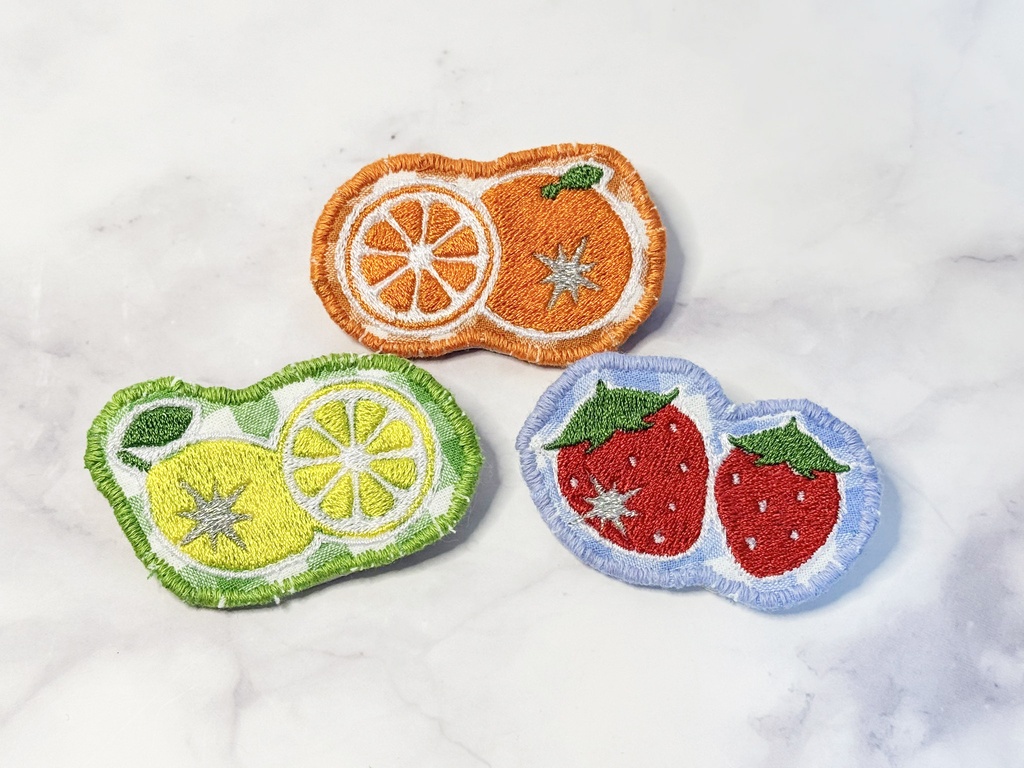 ★Twinkleシリーズ 刺繍ブローチ