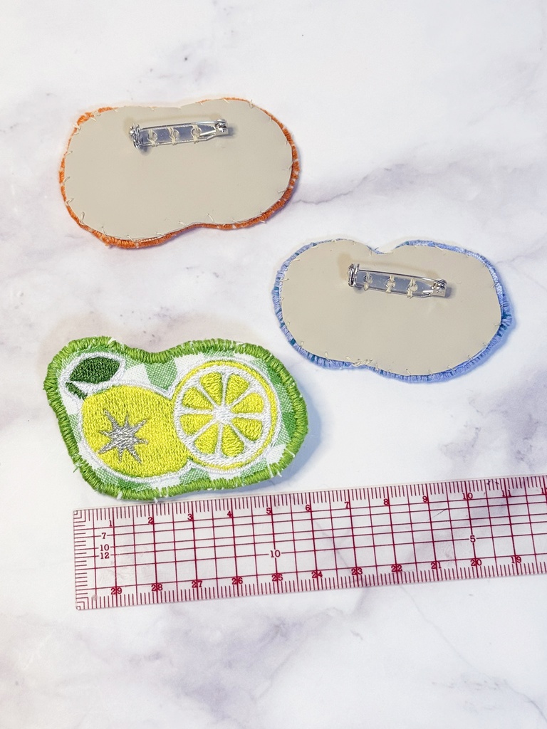 ★Twinkleシリーズ 刺繍ブローチ