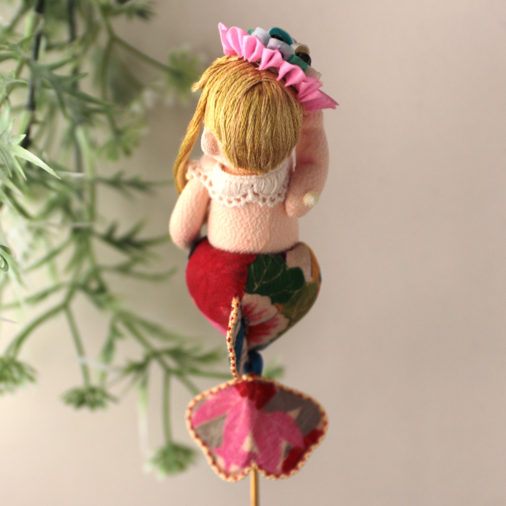 金魚人魚「流水に華」古布ちりめん貼り・創作人形