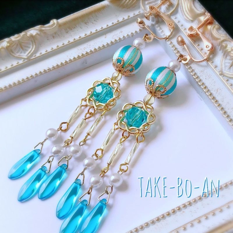 真夜中の仮面舞踏会 耳飾り