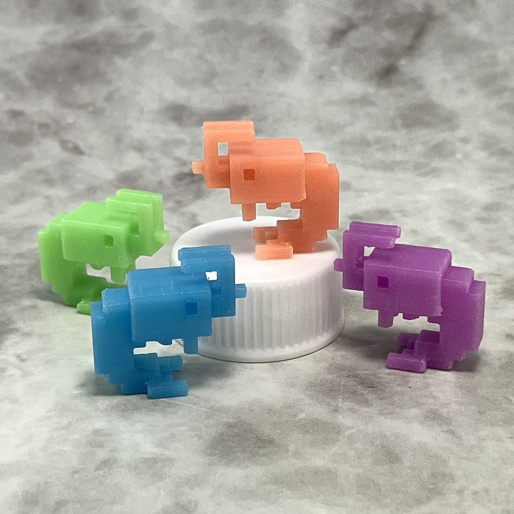 【蓄光】小さな3Dドットのエビさんフィギュア(ソーダカラー)