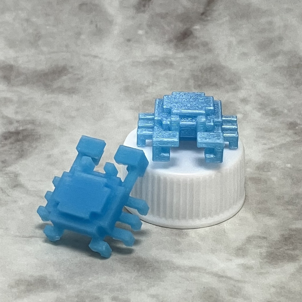 【蓄光】小さな3Dドットのカニさんフィギュア(ソーダカラー)