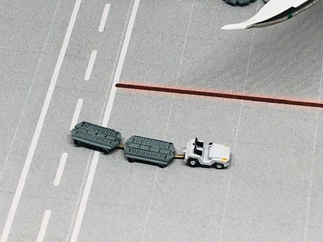 1/400 GSEシリーズ No.2 カーゴトラクター&ドーリーセット(塗装済み完成品)Cargo Tractor & Dolly Set(Painted finished product kit)