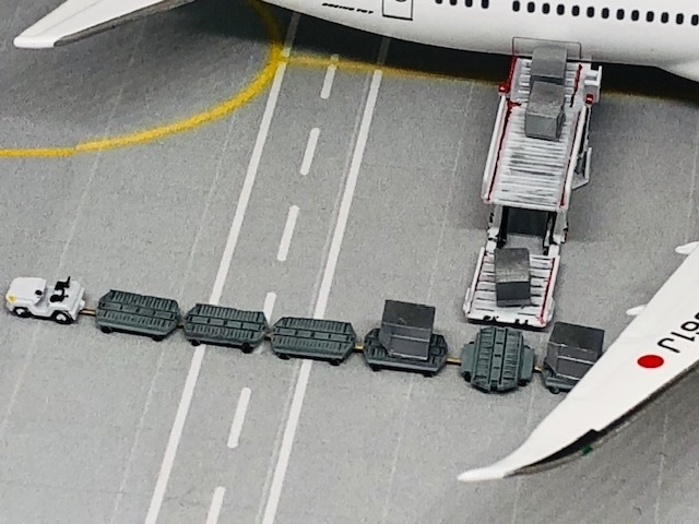 1/400 GSEシリーズ No.2 カーゴトラクター&ドーリーセット(塗装済み完成品)Cargo Tractor & Dolly Set(Painted finished product kit)