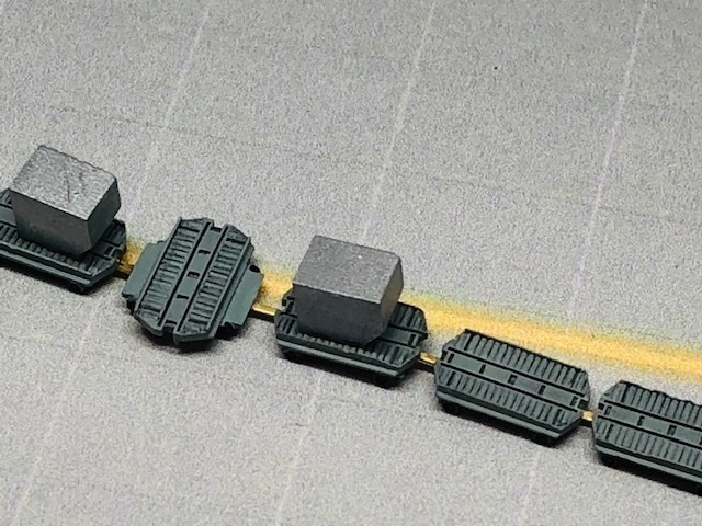 1/400 GSEシリーズ No.2 カーゴトラクター&ドーリーセット(塗装済み完成品)Cargo Tractor & Dolly Set(Painted finished product kit)