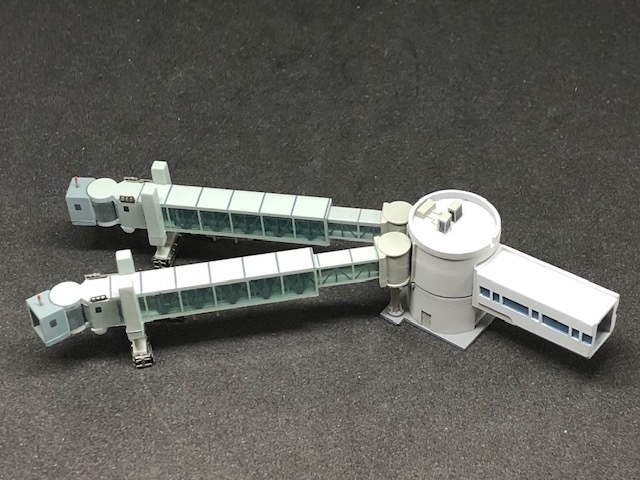 1/400 空港情景シリーズ1 羽田空港第1ターミナルPBB接続塔Ver.2(塗装済み完成品)(ジェミニジェット、JCWINGS対応版)