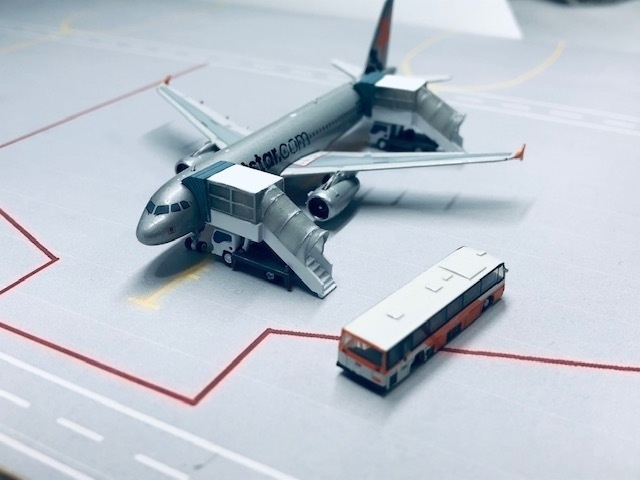 1/400 GSEシリーズ No.6 パッセンジャーステップ(小型機用)