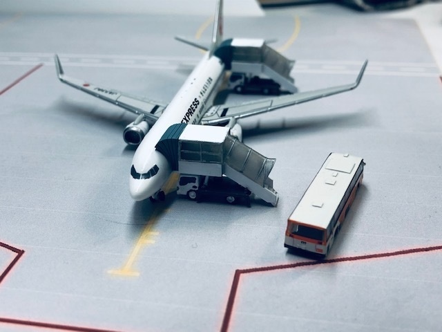 1/400 GSEシリーズ No.6 パッセンジャーステップ(小型機用)