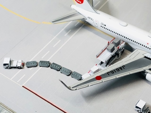 1/400 GSEシリーズ No.9 カーゴトラクター2 セット(塗装済み完成品)Cargo Tractor 2 Set(Painted finished product kit)