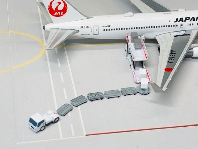 1/400 GSEシリーズ No.9 カーゴトラクター2 セット(塗装済み完成品)Cargo Tractor 2 Set(Painted finished product kit)