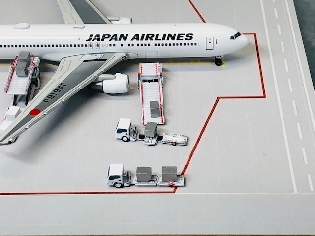 1/400 GSEシリーズ No.9 カーゴトラクター2 セット(塗装済み完成品)Cargo Tractor 2 Set(Painted finished product kit)