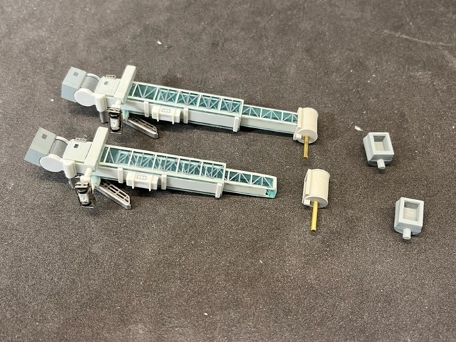 1/400 空港情景シリーズ2 羽田空港第2ターミナル固定橋Ver.2(塗装済み完成品)(ジェミニジェット、JCWINGS対応版)