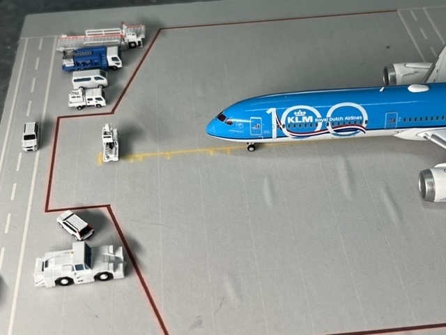 1/400 GSEシリーズ No.14 マーシャラーカーセット(塗装済み完成品)Marshaller car set(Painted finished product kit)