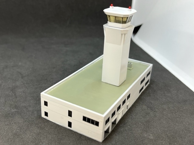1/400 空港情景シリーズ4 地方空港管制塔&航空局庁舎ビル