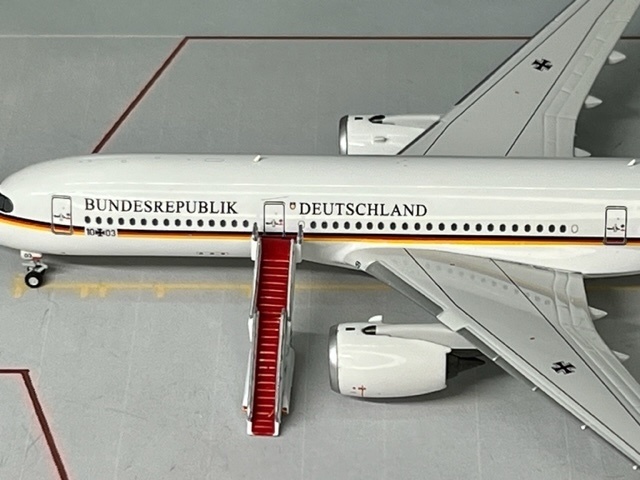 1/400 GSEシリーズ No.21 VIP用パッセンジャーステップセット(塗装済み完成品)