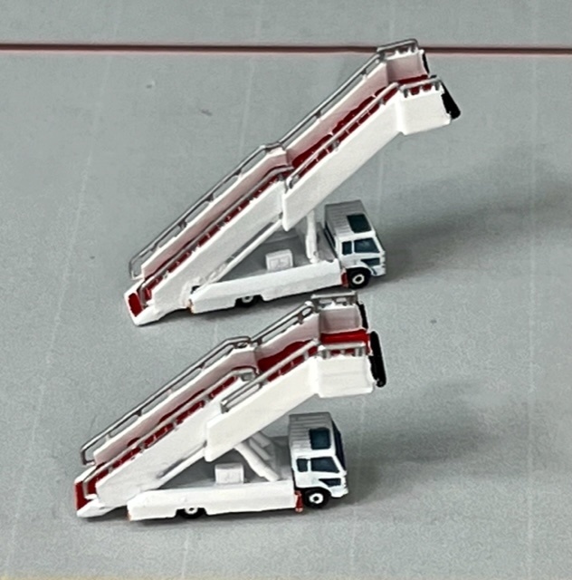 1/400 GSEシリーズ No.21 VIP用パッセンジャーステップセット(塗装済み完成品)