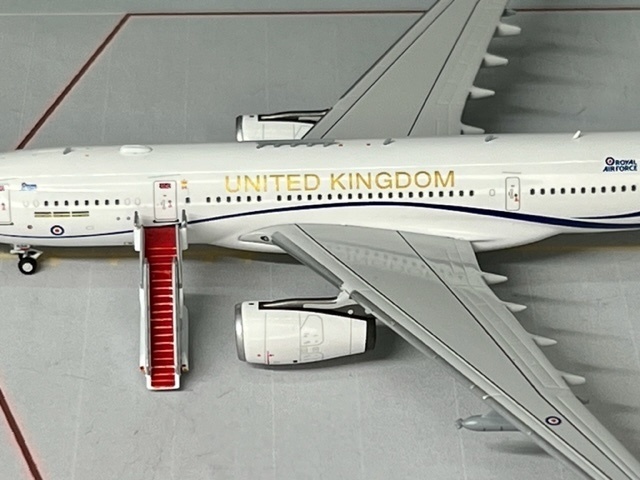 1/400 GSEシリーズ No.21 VIP用パッセンジャーステップセット(塗装済み完成品)