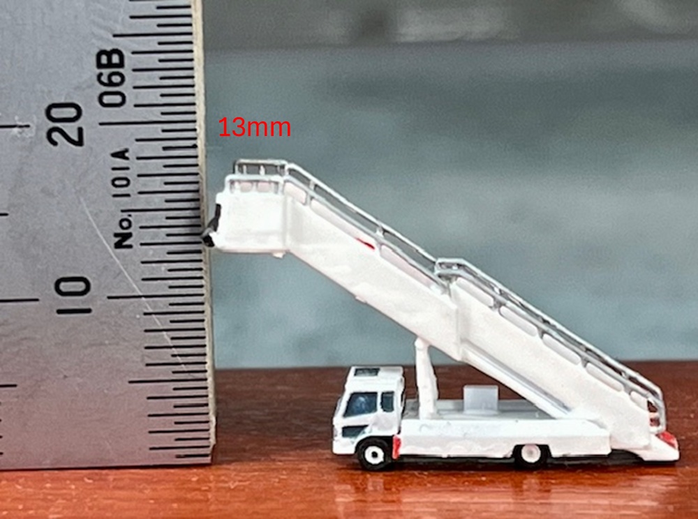 1/400 GSEシリーズ No.21 VIP用パッセンジャーステップセット(塗装済み完成品)