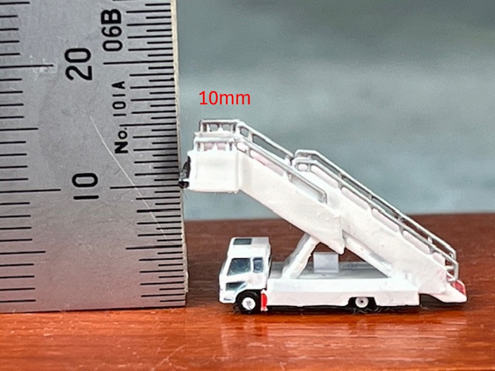 1/400 GSEシリーズ No.21 VIP用パッセンジャーステップセット(塗装済み完成品)