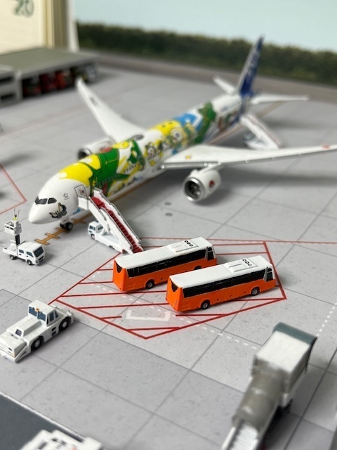 1/400 GSEシリーズ No.25 空港バスセット(塗装済み完成品)