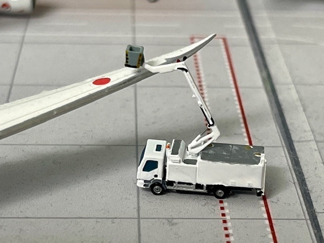 1/400 GSEシリーズ No.27 デアイシングカーセット(塗装済み完成品)