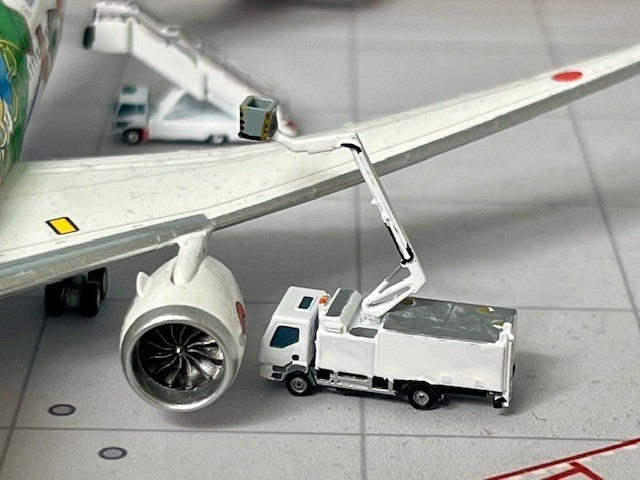 1/400 GSEシリーズ No.27 デアイシングカーセット(塗装済み完成品)