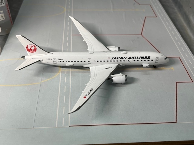 1/400 空港情景シリーズ8 A350&B787 カーゴドアセット