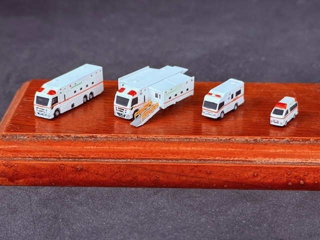 1/400 GSEシリーズ No.33 救命救急車両セット(塗装済み完成品)