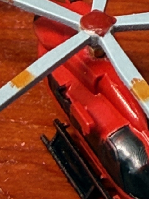 1/400 航空機シリーズNo.2B BK117 D3  消防ヘリ仕様