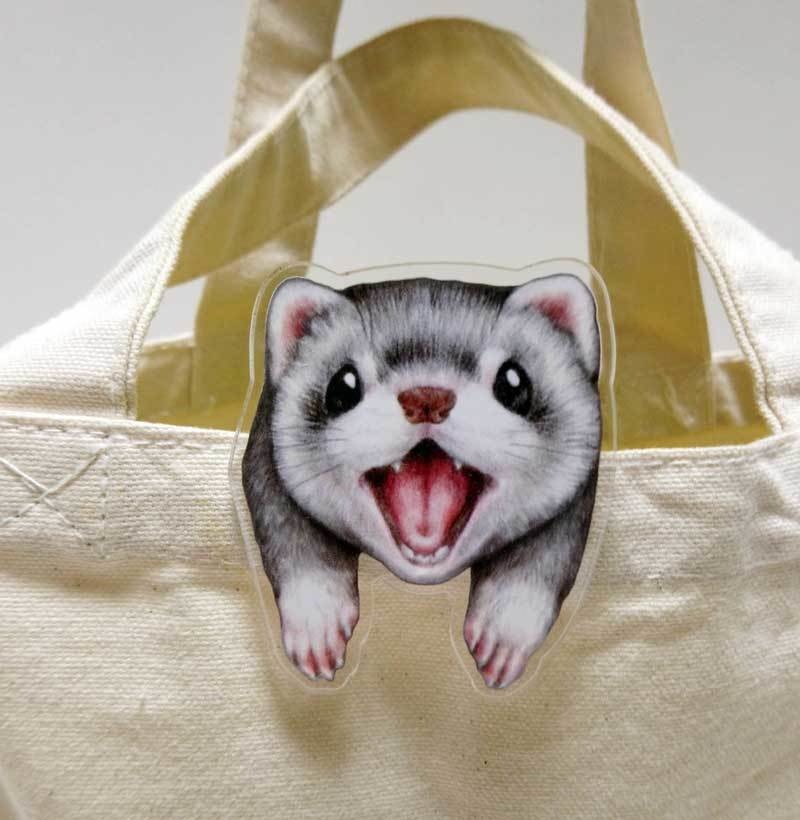 いたずらフェレットクリップ(ピン付き)/ Ferrets Clip