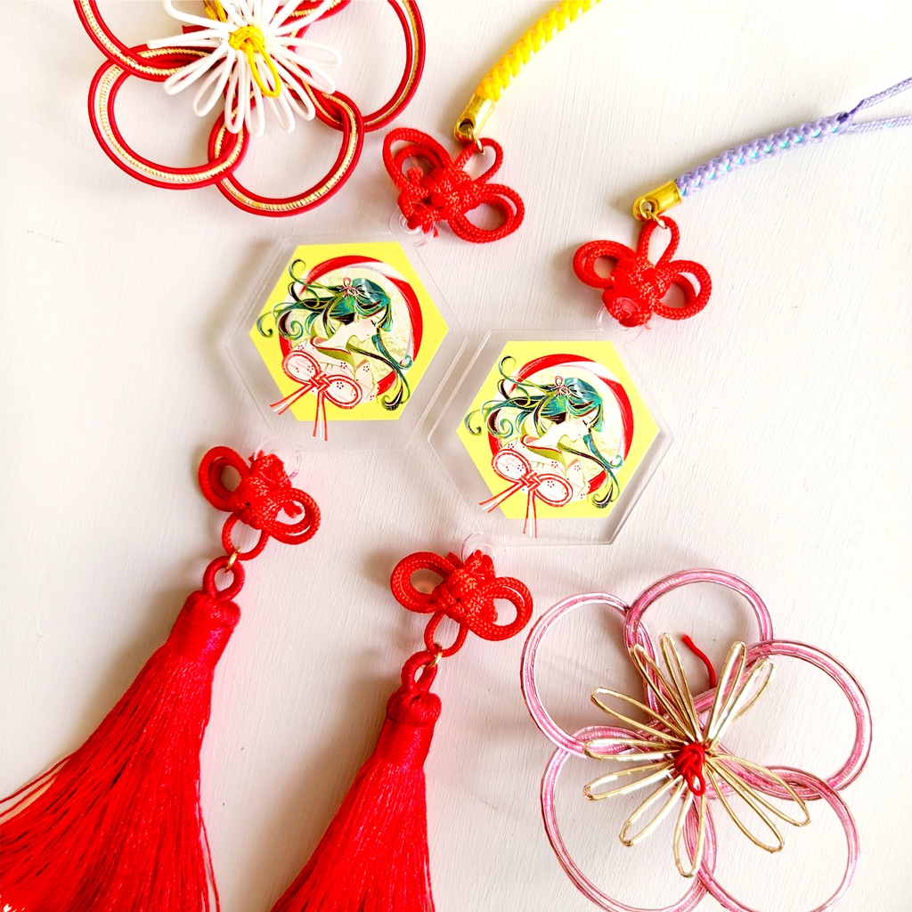 縁起物モチーフの根付アクセサリー