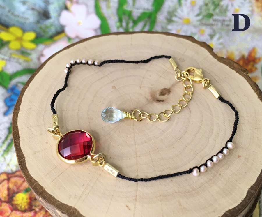 紅ブレスレット D,E