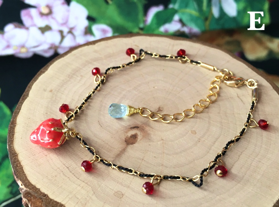 紅ブレスレット D,E