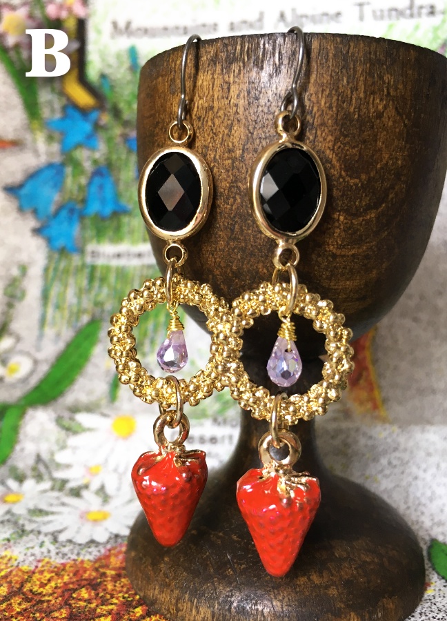 苺ピアス / イヤリング B,C