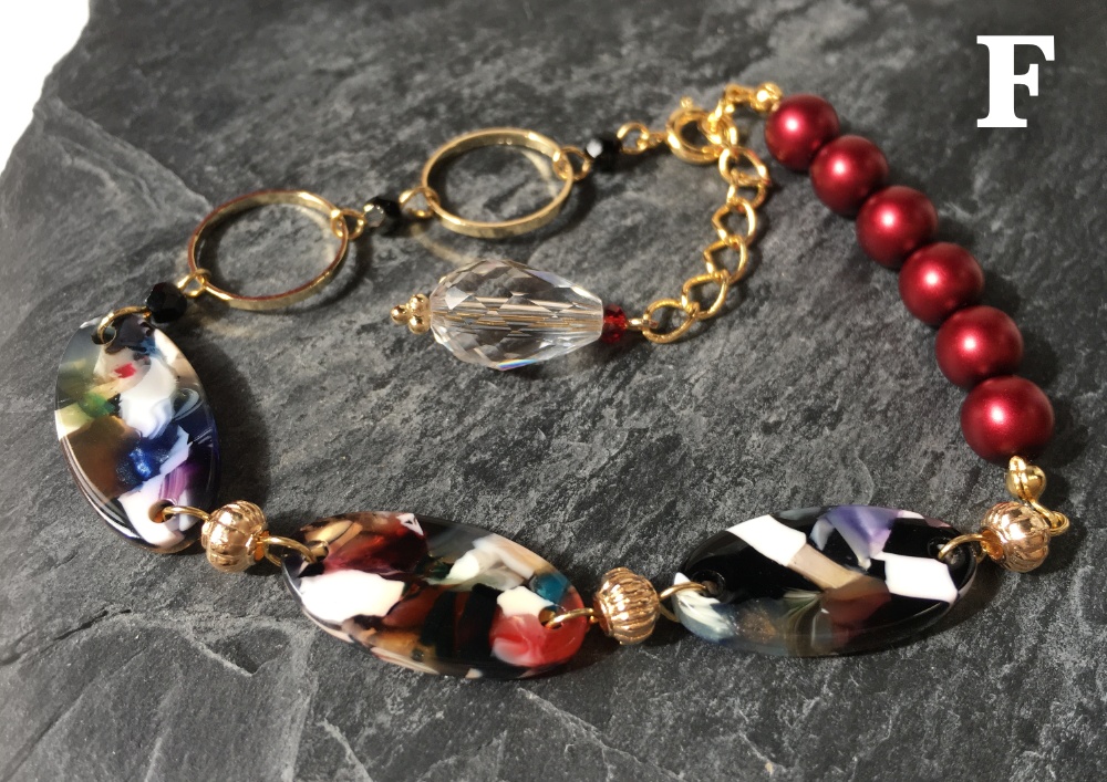 紅ピアス R / 紅ブレスレット F