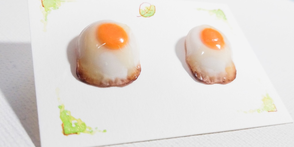 目玉焼きピアス