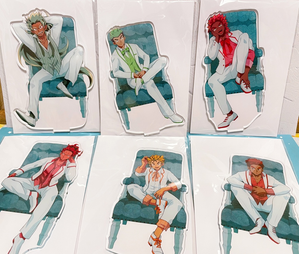 白スーツアクスタ(巳月)