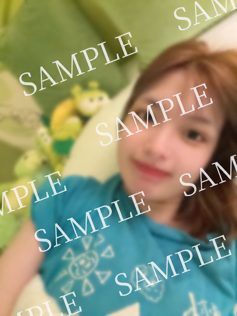 アイドルここっぴのけろ部屋写真集21枚入り