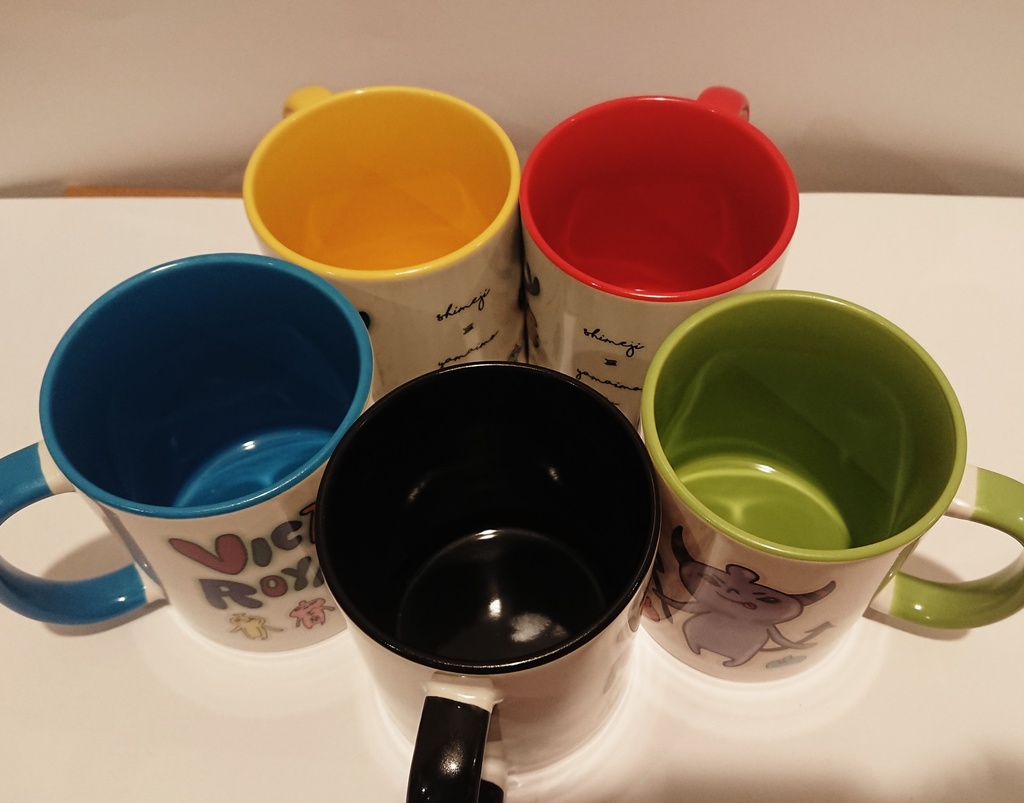 内側カラーのてけもんマグカップ