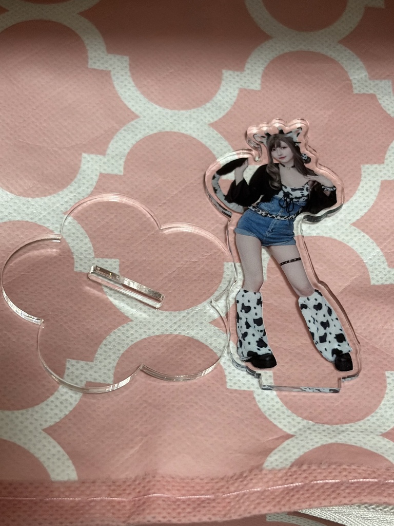 NEW‼️残り1‼️ケモみみ彼女と。うしアクスタ(10㎝)