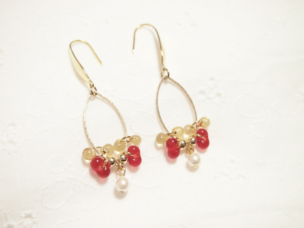 「小さな果実」ピアス